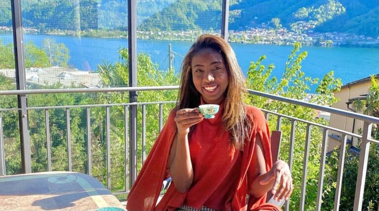 Após 180 países, jovem que busca ser primeira negra brasileira a visitar o mundo, agora está na Suíça