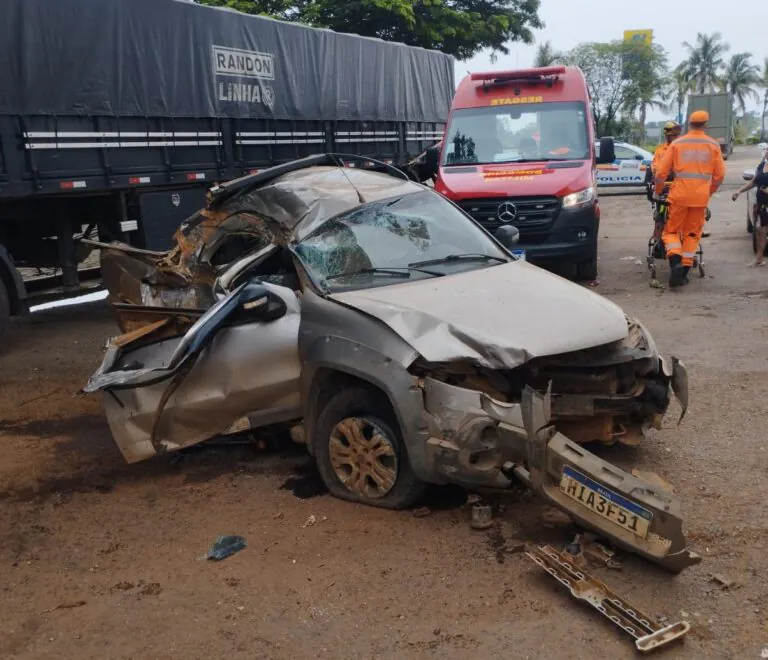 Criança de 12 anos fica gravemente ferida após acidente na BR-040