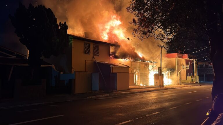 Incêndio criminoso em abrigo para pessoas vulneráveis deixa 4 mortos em São José dos Campos