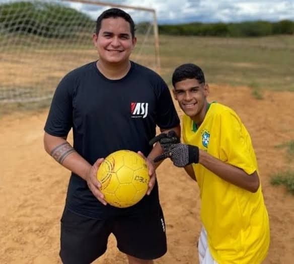Ex-empresário debocha de Luva de Pedreiro após vitória na Justiça: “Receba”