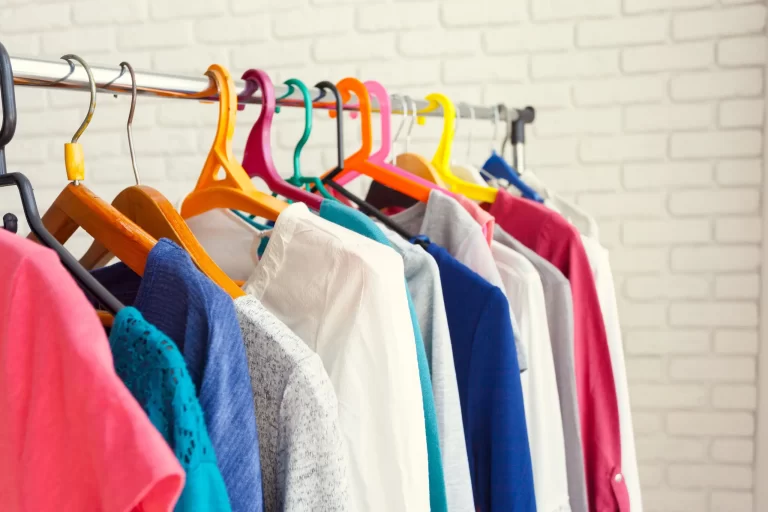 Paróquia Santo Antônio realiza bazar com itens novos e semi novos de R$3,00 a R$10,00, no Gabiroba