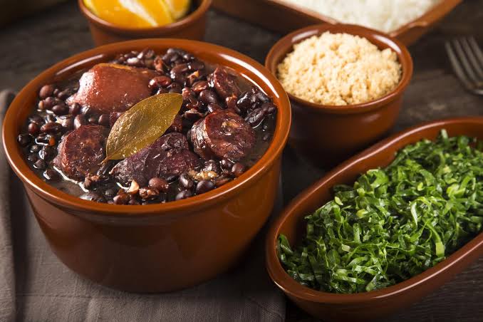 Feijoada Beneficente Perecolândia acontece no próximo domingo