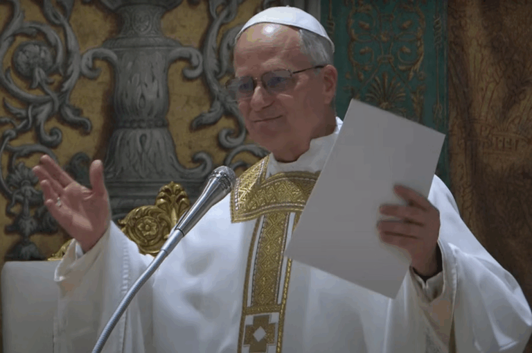 Como foi a primeira missa do papa Leão XIV: inglês, menção a Francisco e ‘Jesus super-homem’