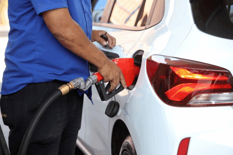 Dia Livre de Impostos em BH terá gasolina a R$ 3,82; veja data