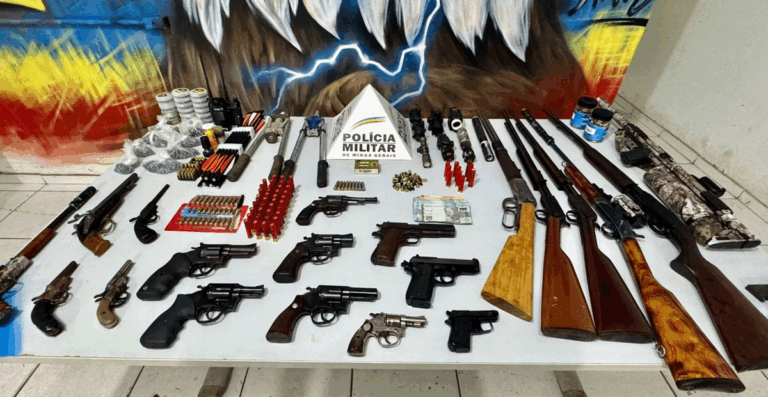 Ipatinga: arsenal é apreendido após abordagem em estacionamento de supermercado