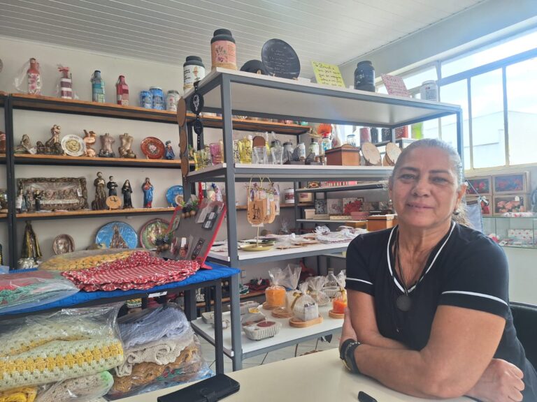 Co-fundadora da Aifa participa de programa de turismo em Ouro Preto, contando trajetória da associação