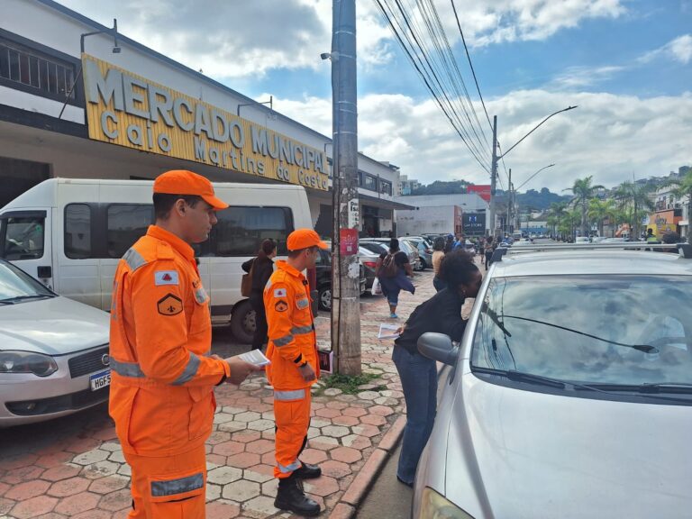 Diversos órgãos se reúnem na avenida João Pinheiro em conscientização contra as queimadas
