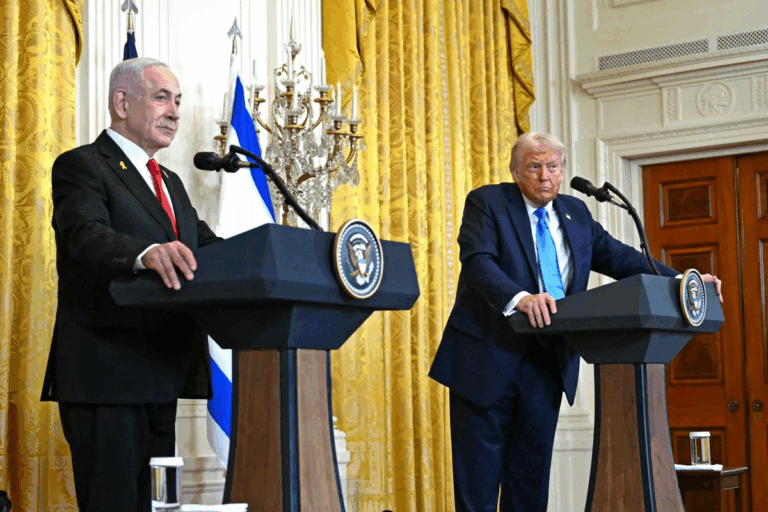 Trump diz que ataques de Israel serão ‘ainda mais brutais’ e tenta forçar acordo nuclear com Irã