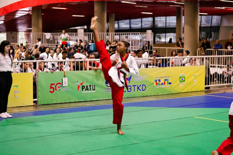 Jovem promessa itabirana, Isabele Adriana embarca para o RJ em busca da Seleção Brasileira 2026
