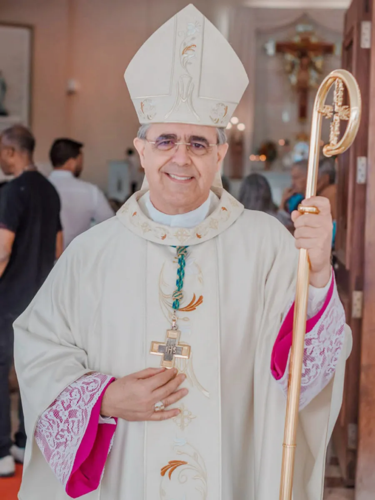 Dom Marco Aurélio Gubiotti toma posse como arcebispo de Juiz de Fora; Diocese de Itabira aguarda novo bispo