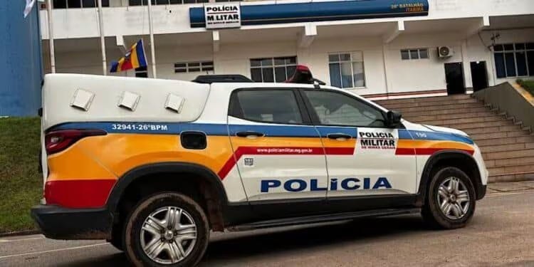 Homem e preso por porte ilegal de arma de fogo no fênix Itabira