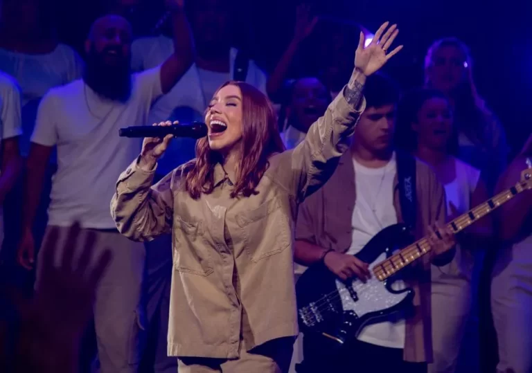 Julliany Souza se apresenta em João Monlevade neste sábado no aniversário da cidade