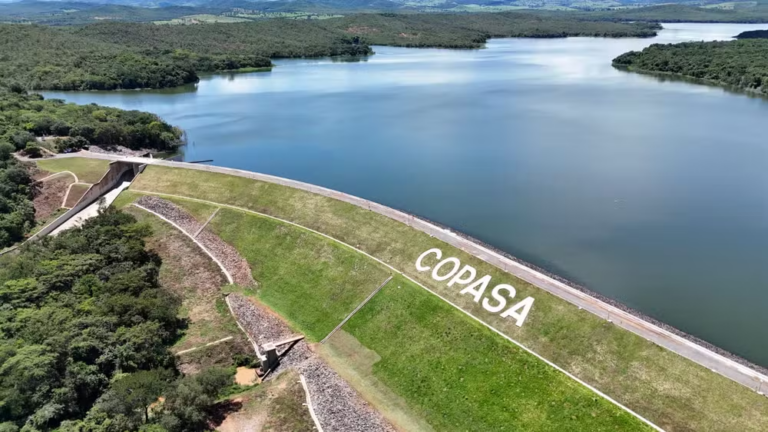 Queda de animal em adutora interrompe abastecimento em BH e outras sete cidades