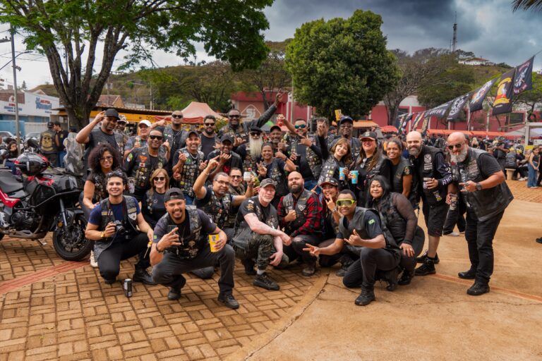 Aniversário do moto clube Ronin of the Road une rock, família e atrai motociclistas de vários estados a Itabira
