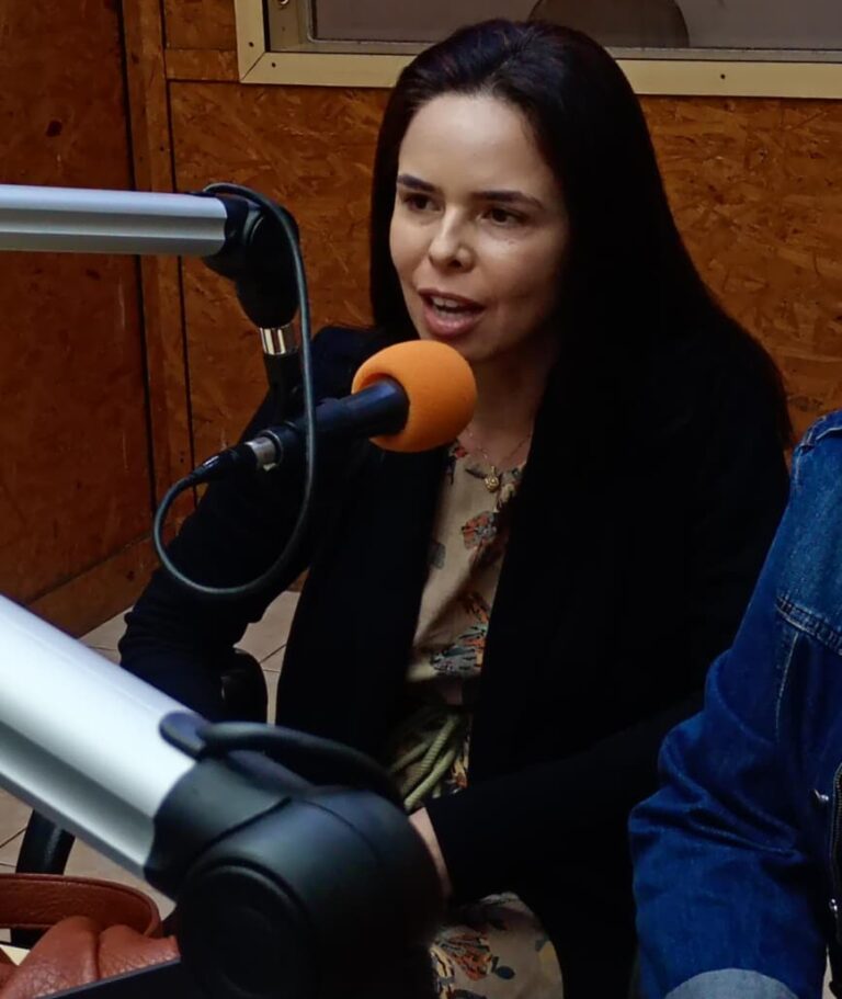 Escolas municipais intensificam suporte pedagógico para alunos de baixo desempenho, diz coordenadora pedagógica